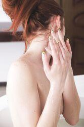 А я письку только что помыла, смотри какая милая и свежая!