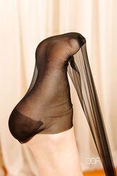 Кто на свете всех милее, все румяней и белее?