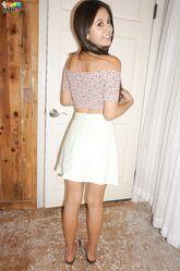 Молодец, сиськи показала. А пизду че, жалко что ли?