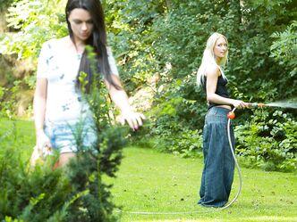 И вообще - пизду лизать не женское дело