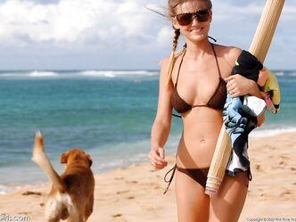 А еще я голенькой люблю загорать