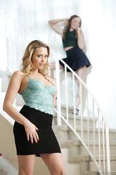 Девушки подружки