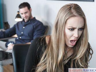 Я разве похожа на офисную шлюху?