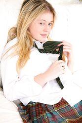 А соски не покажу!