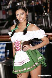 Вот напьюсь и буду вести себя неприлично!