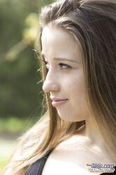 На меня даже у старика хуй встанет