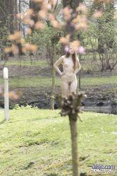 На меня даже у старика хуй встанет