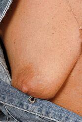 Никто милфу за 50 не хочет?