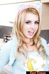 Разве такой как я место на кухне?