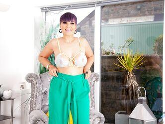 Одинокая нимфоманка