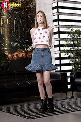 Мы все ждем - когда же ты разденешься