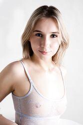 Я и так прекрасна. Нахуй мне пизденку брить!