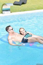 Водяная шлюха