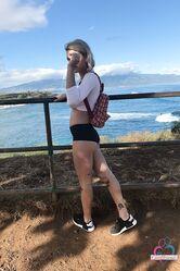 И вообще я красавица, а не жалкая блядь!