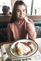 Ее прелесть волосатая