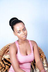 Она думает, что ее пизда способна мир завоевать!