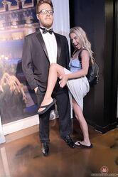 Ее дырочка явно не целочка