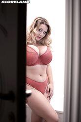 Оцени мою грудь по 10-бальной шкале