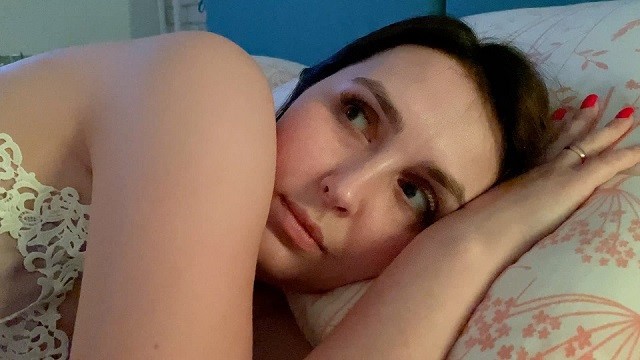 Дожилась, уже и пасынок меня жарит