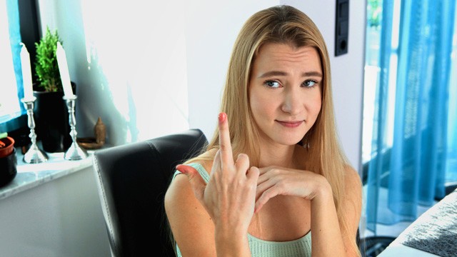 Сводный братик, я парню ни разу не изменяла. Так же не должно быть!